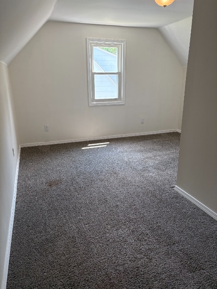 Building Photo - 4264 Hickory Ln