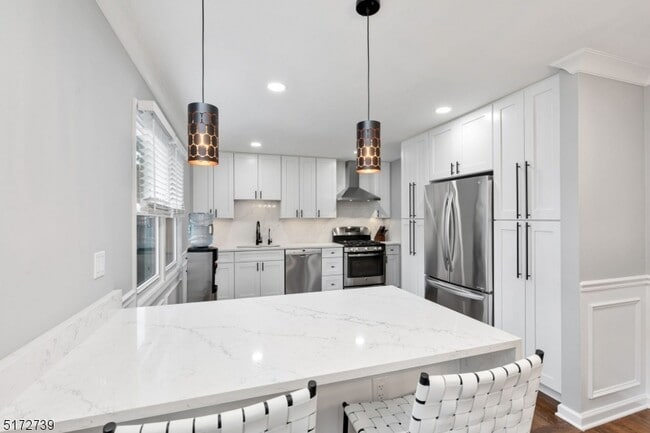 Building Photo - 16 Providence St