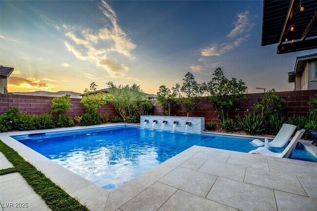 Building Photo - 9702 Starlight Ridge Ave