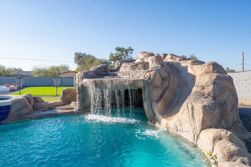 Building Photo - 15638 N 41st Pl