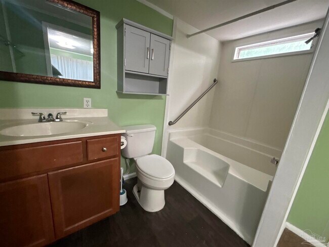 Building Photo - 6453 Hunter St