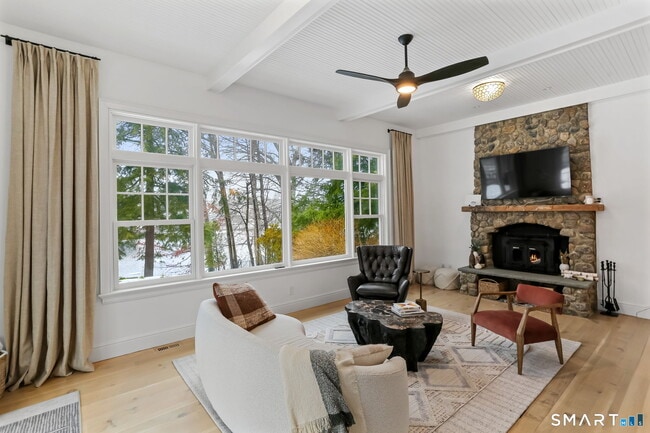 Building Photo - 3 Riverview Rd