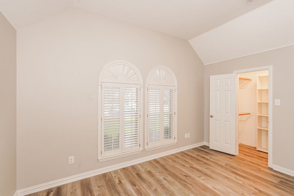 Building Photo - 708 St Johns Dr