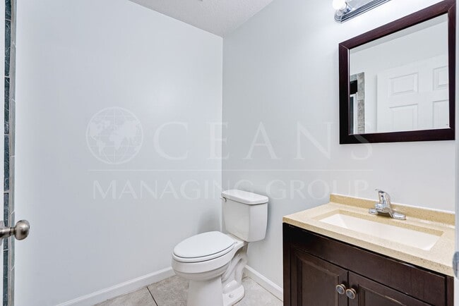 Building Photo - Charming 3-Bedroom Home Just 3 Blocks from the Ocean