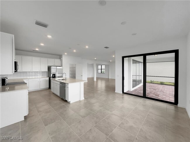 Building Photo - 3748 Passion Vine Dr