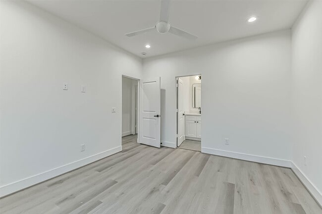 Building Photo - 7709 Earl Rudder Wy