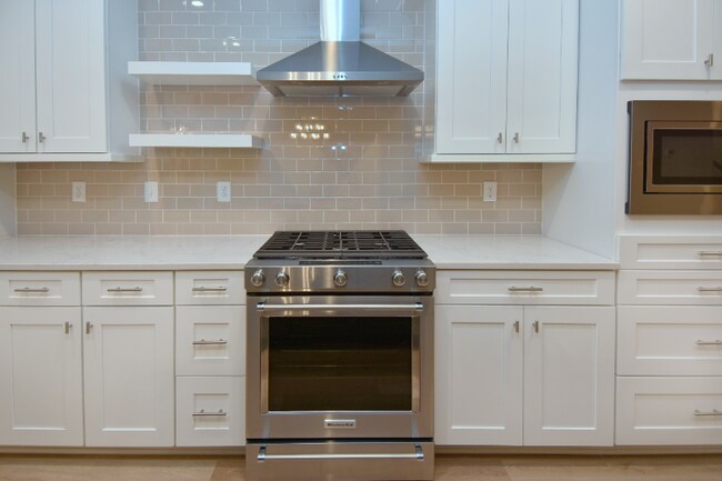 Building Photo - 130 Gress Rd