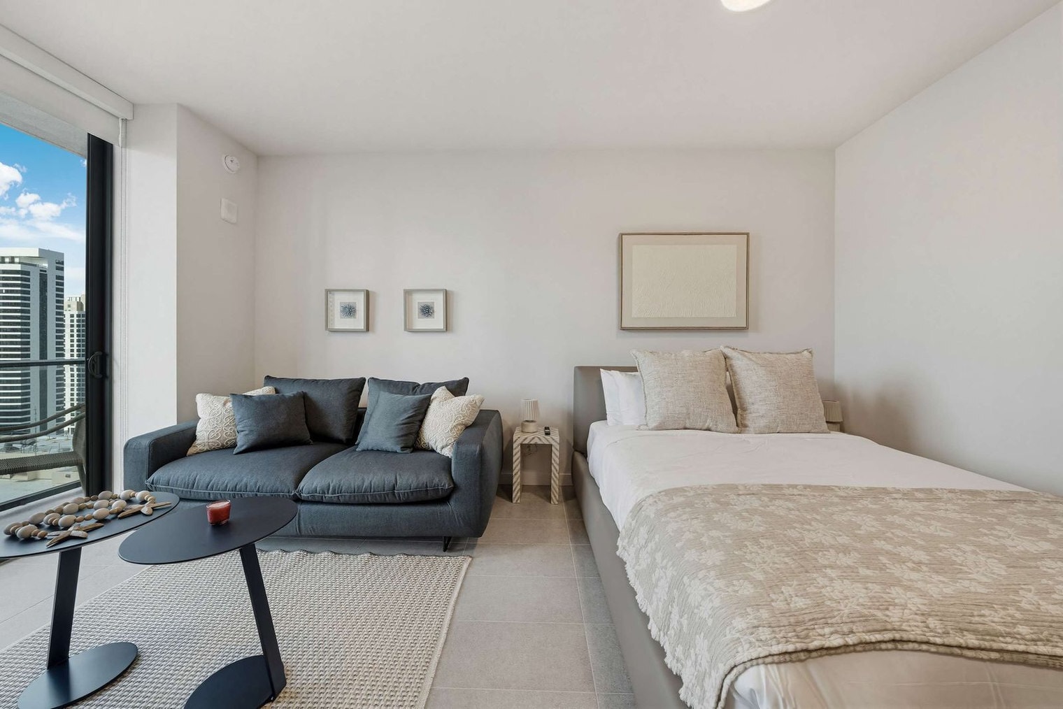 Building Photo - 121 NE 5th St