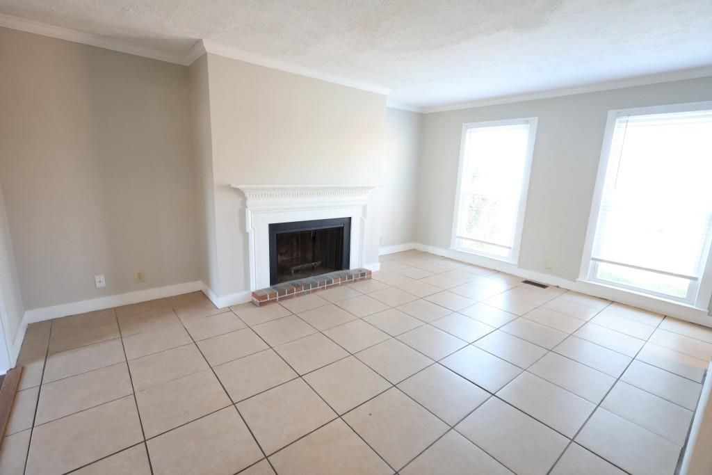 Building Photo - 1985 Briarcliff Rd