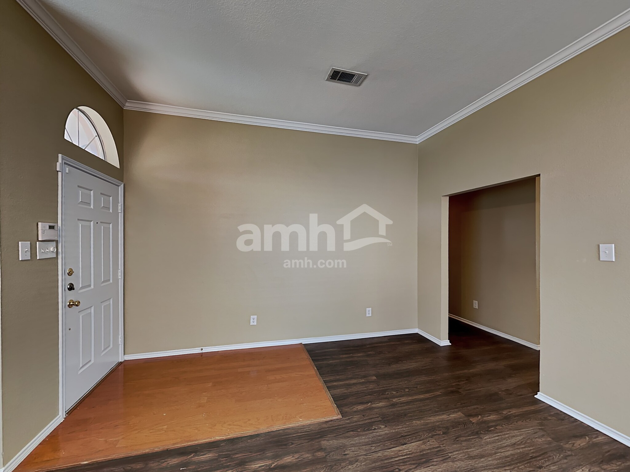 Building Photo - 476 Round Rock Dr