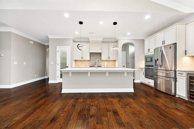 Building Photo - 1592 Buckingham Ave