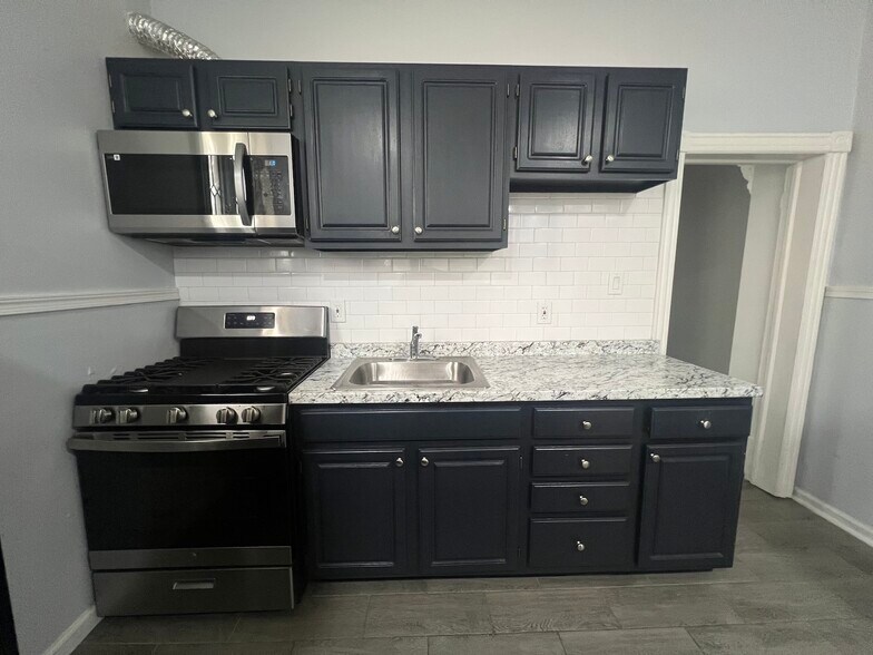Primary Photo - 5131 N 11th St