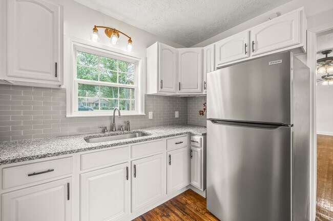 kitchen - 1028 Womack Ave