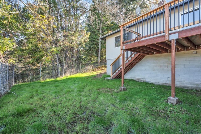 Building Photo - 863 De Bernardi Ct