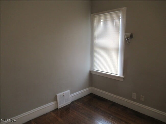 Building Photo - 3636 W 122nd St