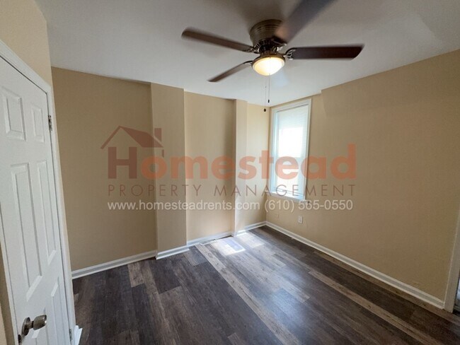 Building Photo - EDDYSTONE HOME FOR RENT!