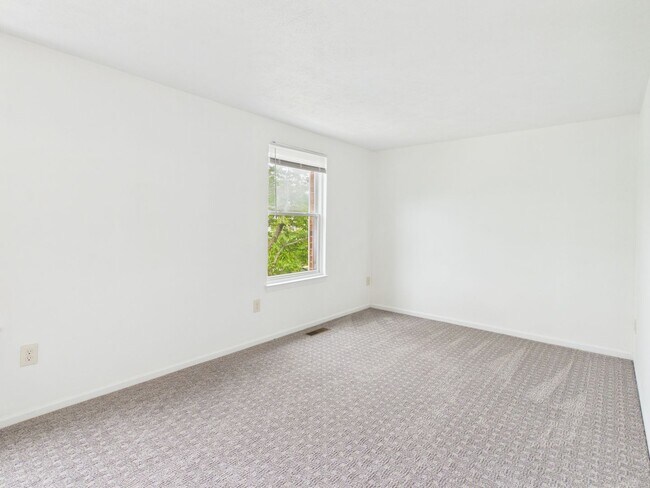 Building Photo - 8410 Klarey Ct