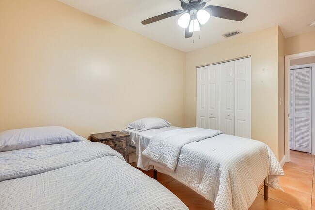 Building Photo - 10934 SW 158th Terrace