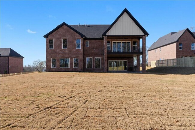 Building Photo - 407 Buford