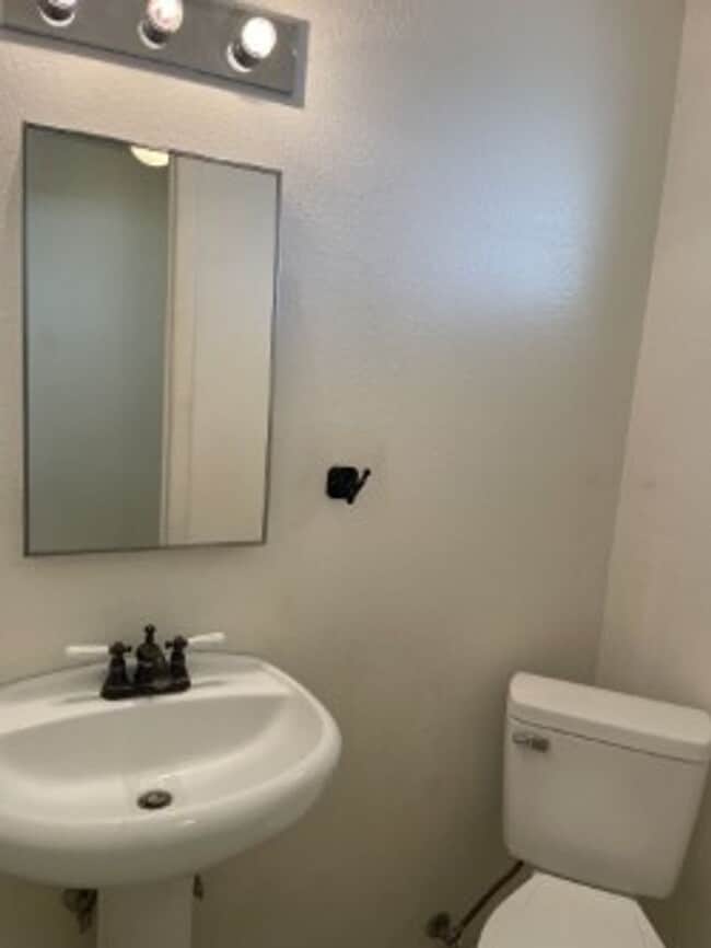 Building Photo - PENDING APPROVED APPLICATION!!!-No longer ...