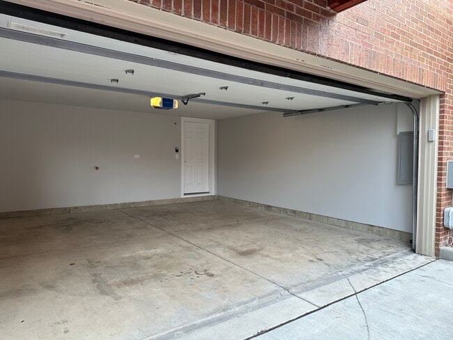 Building Photo - 6834 W 65th St