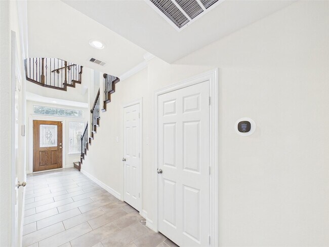 Building Photo - 10606 Shadow Elm Ct