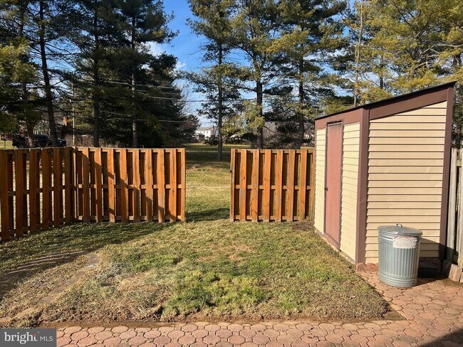 Building Photo - 132 Savannah Ct