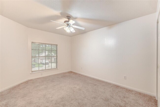 Building Photo - 15206 Garett Green Cir