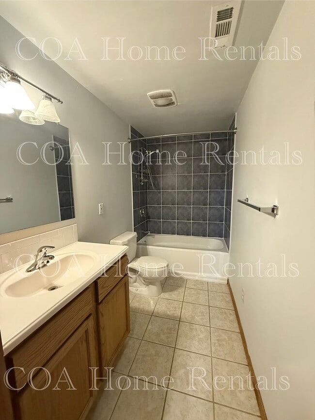 Building Photo - Midtown