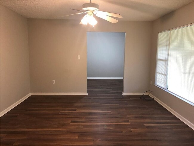 Building Photo - 1113 Hallamwood Trail S