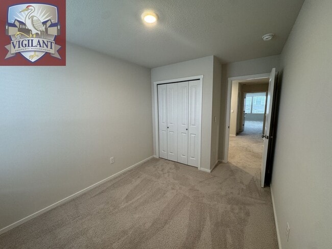 Building Photo - 3 Bedroom home