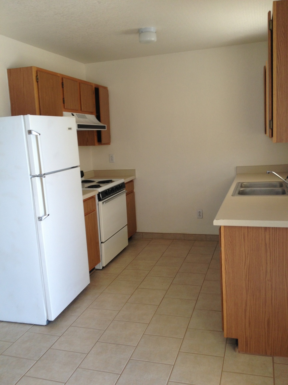 Large Kitchen - 2609 Dona Ana Rd