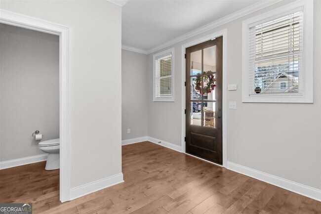 Building Photo - 1000 McInteer Cir