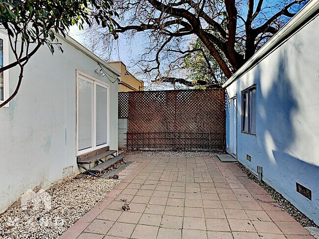 Building Photo - 2700 18th St