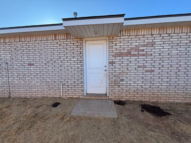 Building Photo - Get Rental In Upland West Available