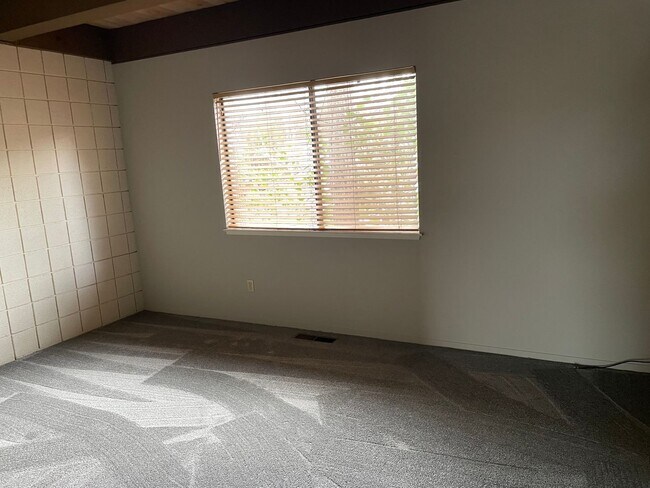 Building Photo - Unfurnished Tahoe Keys condo -  with boat dock -12 month lease