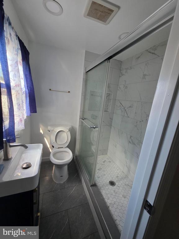 Building Photo - 305 Lafayette Ave