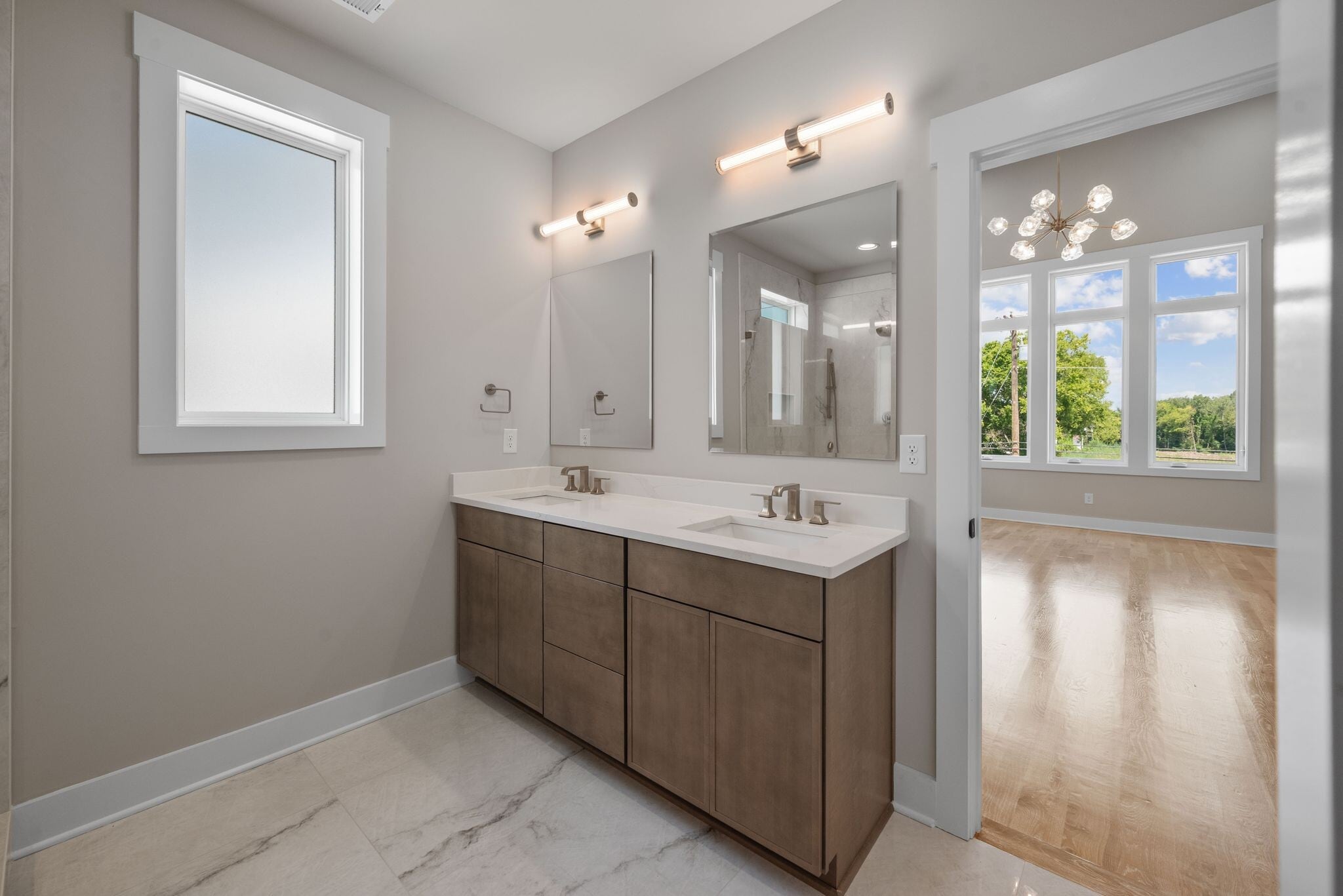 Building Photo - 2523 W Heiman St