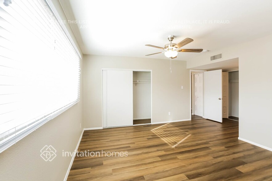Building Photo - 1633 E Fremont Dr