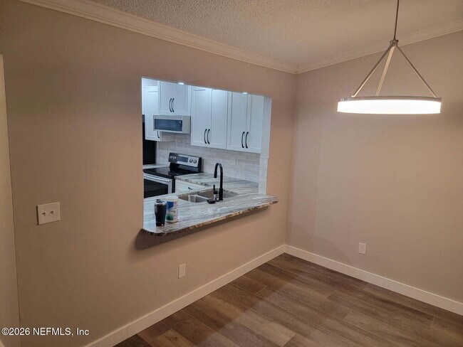 Building Photo - 2074 Sea Hawk Dr E