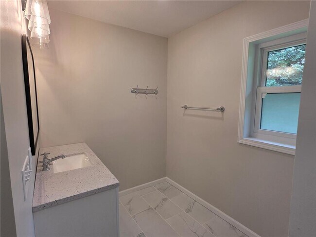 Building Photo - 8301 Lawndale Ln N