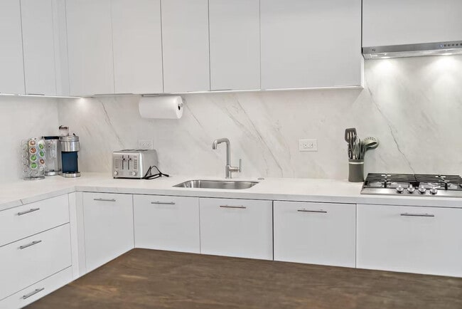 Building Photo - 635 S St NW