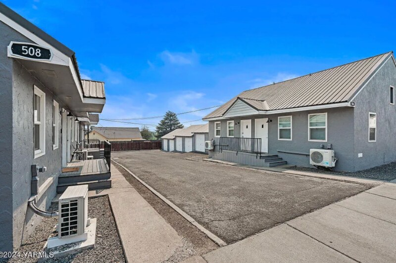 Primary Photo - 508 2nd Ave