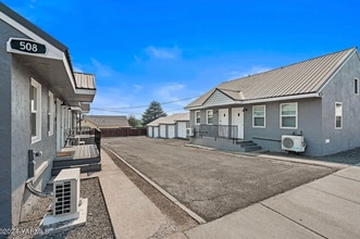 Building Photo - 506 2nd Ave