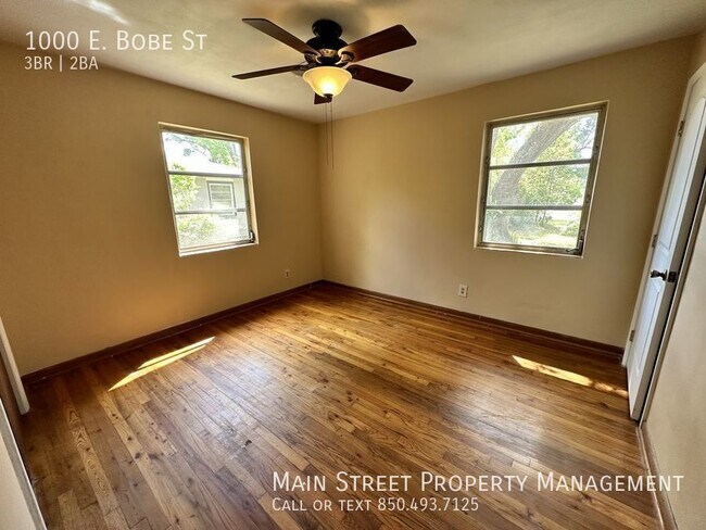 Building Photo - 1000 E Bobe St