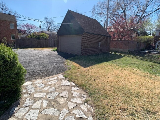 Building Photo - 8008 Orlando Dr