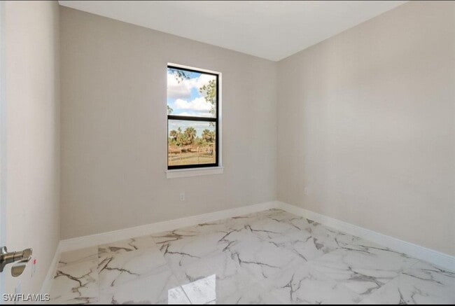 Building Photo - 2436 14th Ave NE