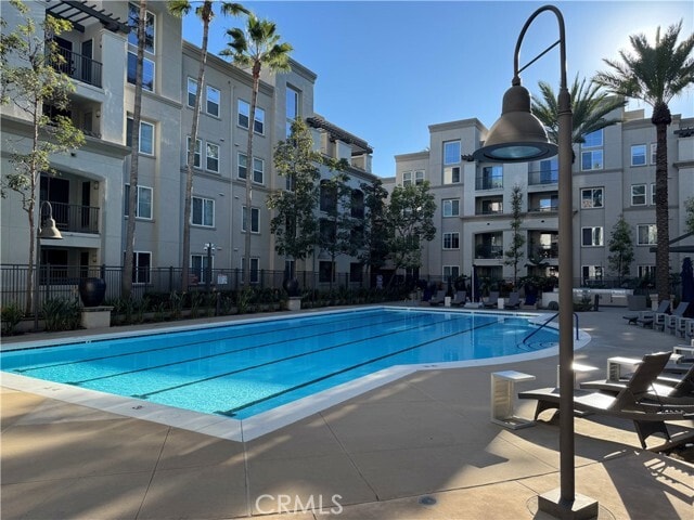 Building Photo - 2414 Scholarship