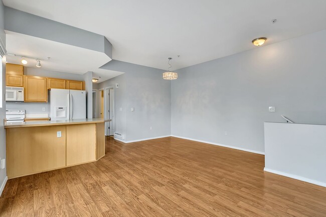 Building Photo - 2 Bed 1 Bath Condo in Lakeland Hills