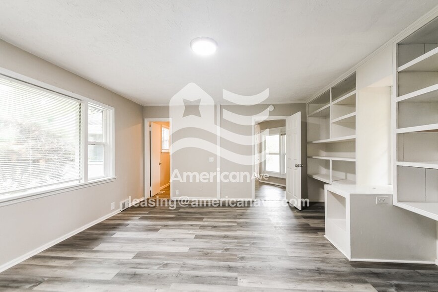 Building Photo - 1030 Crane Ct